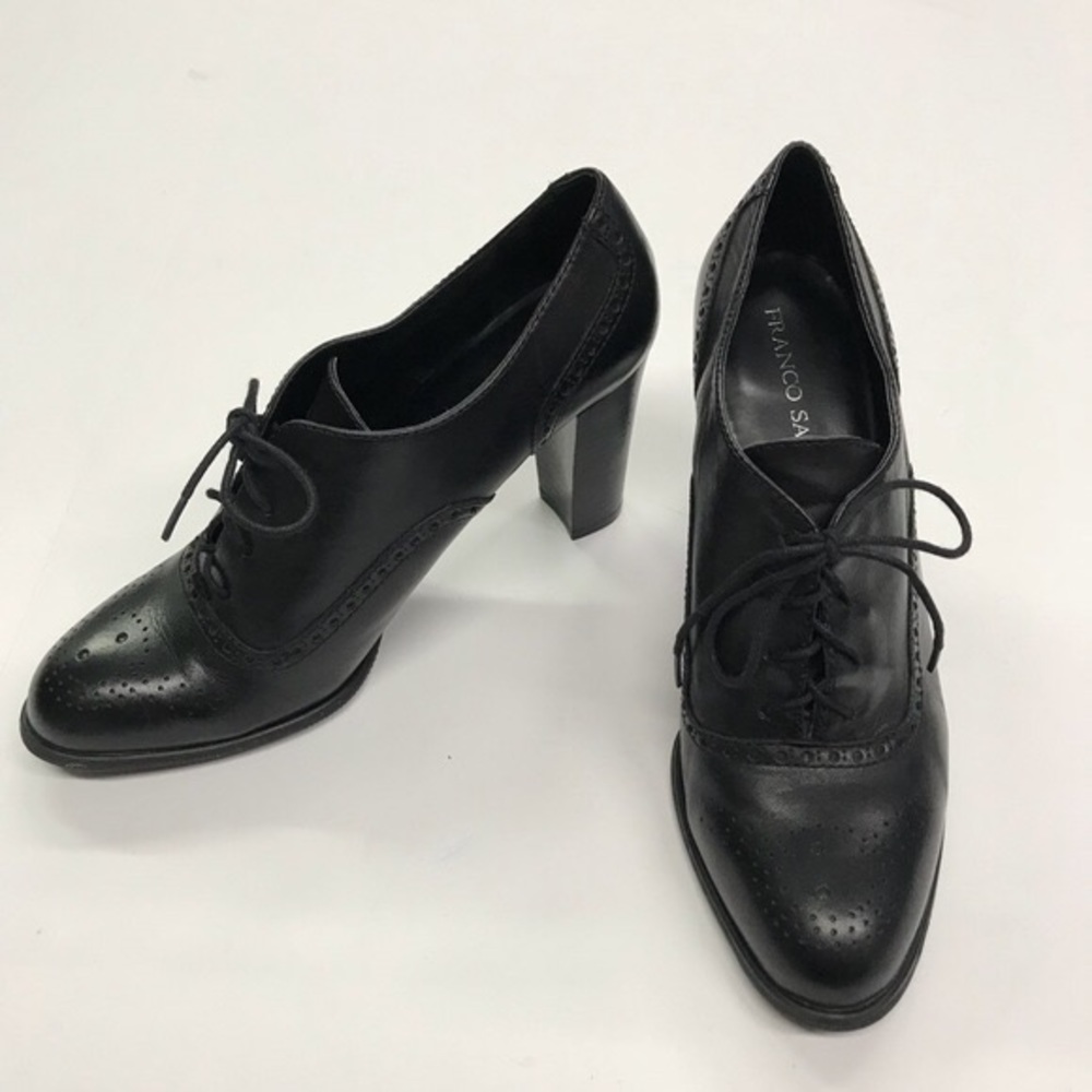 Franco Sarto Bridget Oxford Pump In Black Leather.